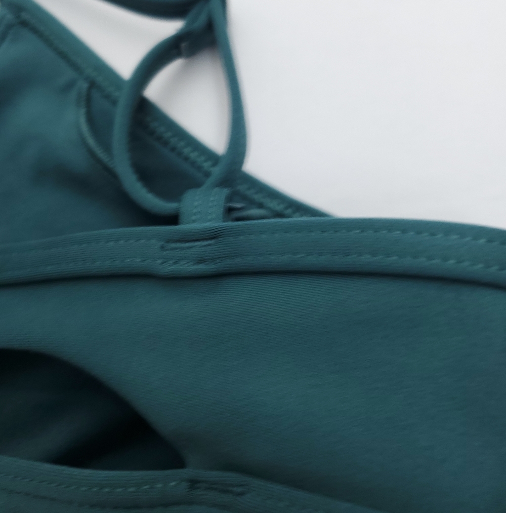 ALO Yoga Airlift Intrigue Sports Bra in Green Strappy Gym Activewear Size XS - Picture 6 of 8